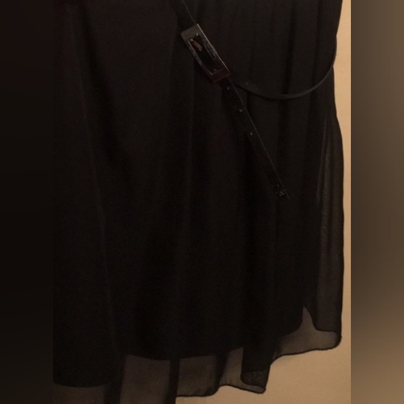 Girls dress - Picture 3 of 4